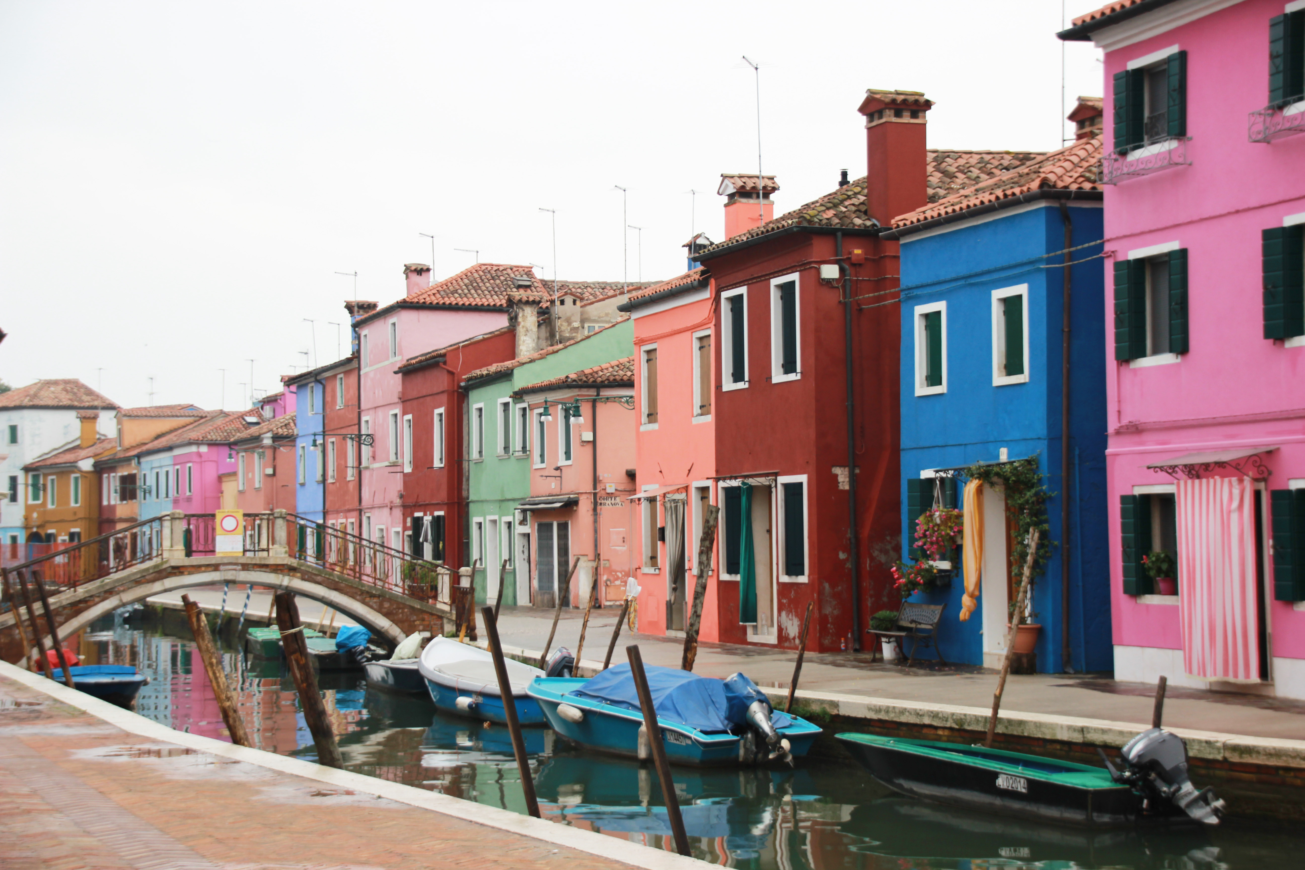 Lace and the island of Burano: an enchantment of embroidery, colors and  traditions