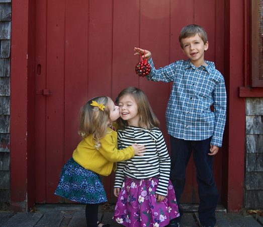Hashtag-worthy kids holiday oufits