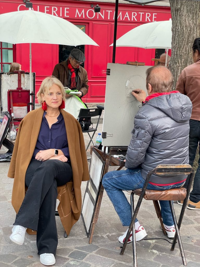 Leigh sitting for her portrait